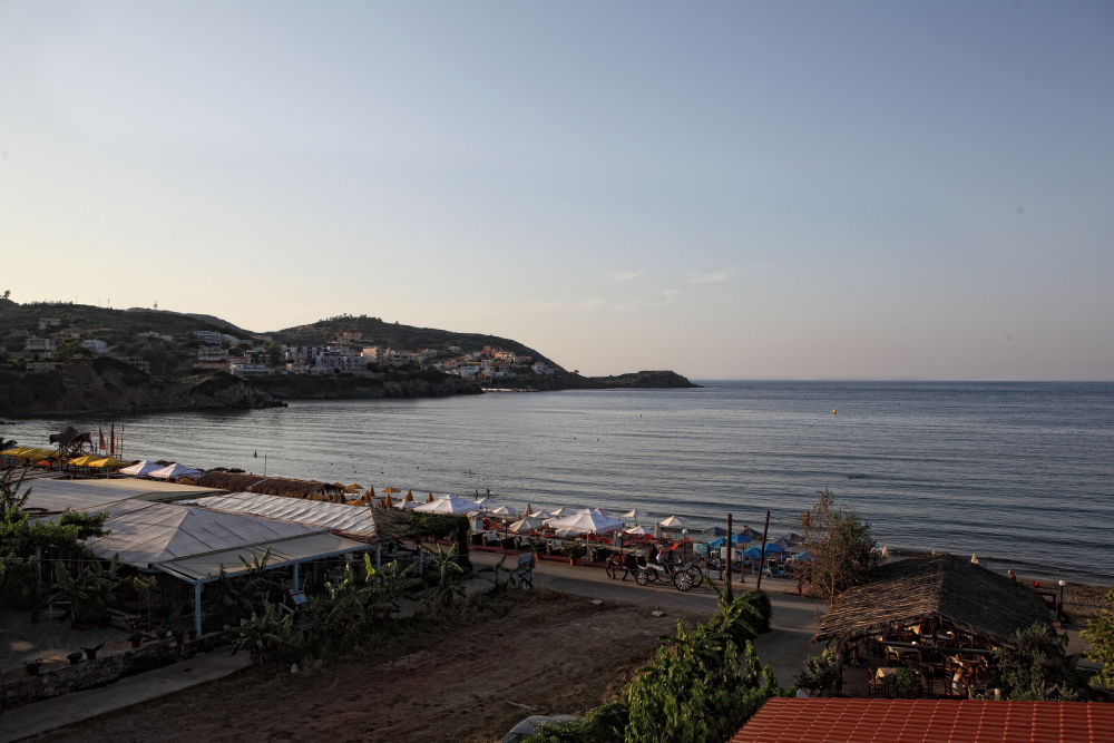 Niriides Beach Hotel Ретимно Екстериор снимка