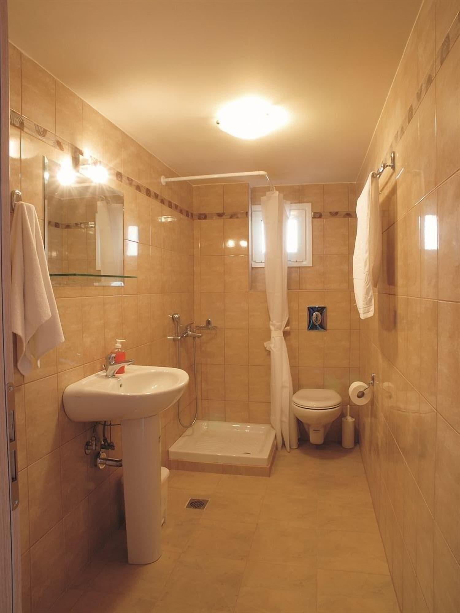 Niriides Beach Hotel Ретимно Екстериор снимка