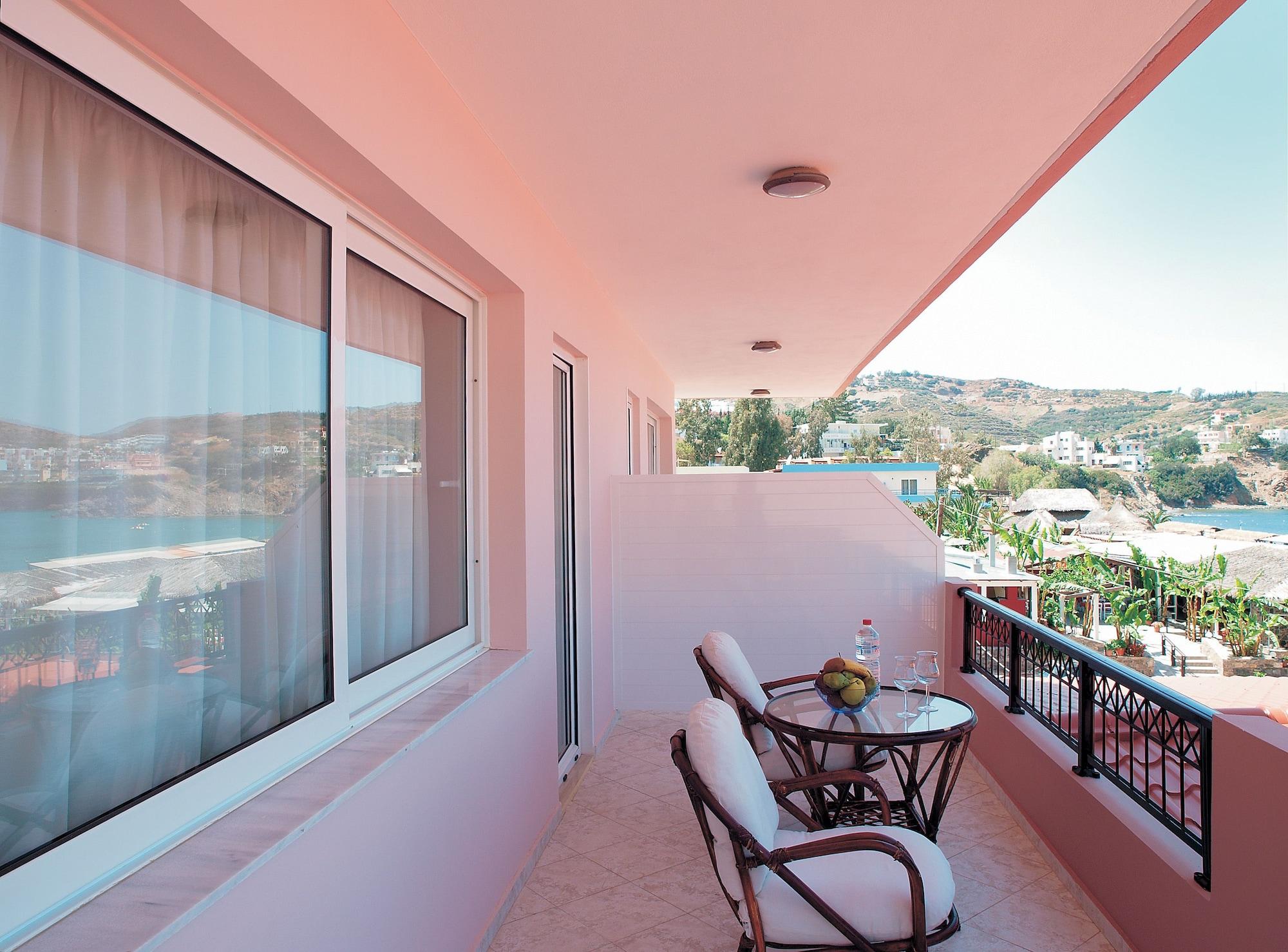 Niriides Beach Hotel Ретимно Стая снимка