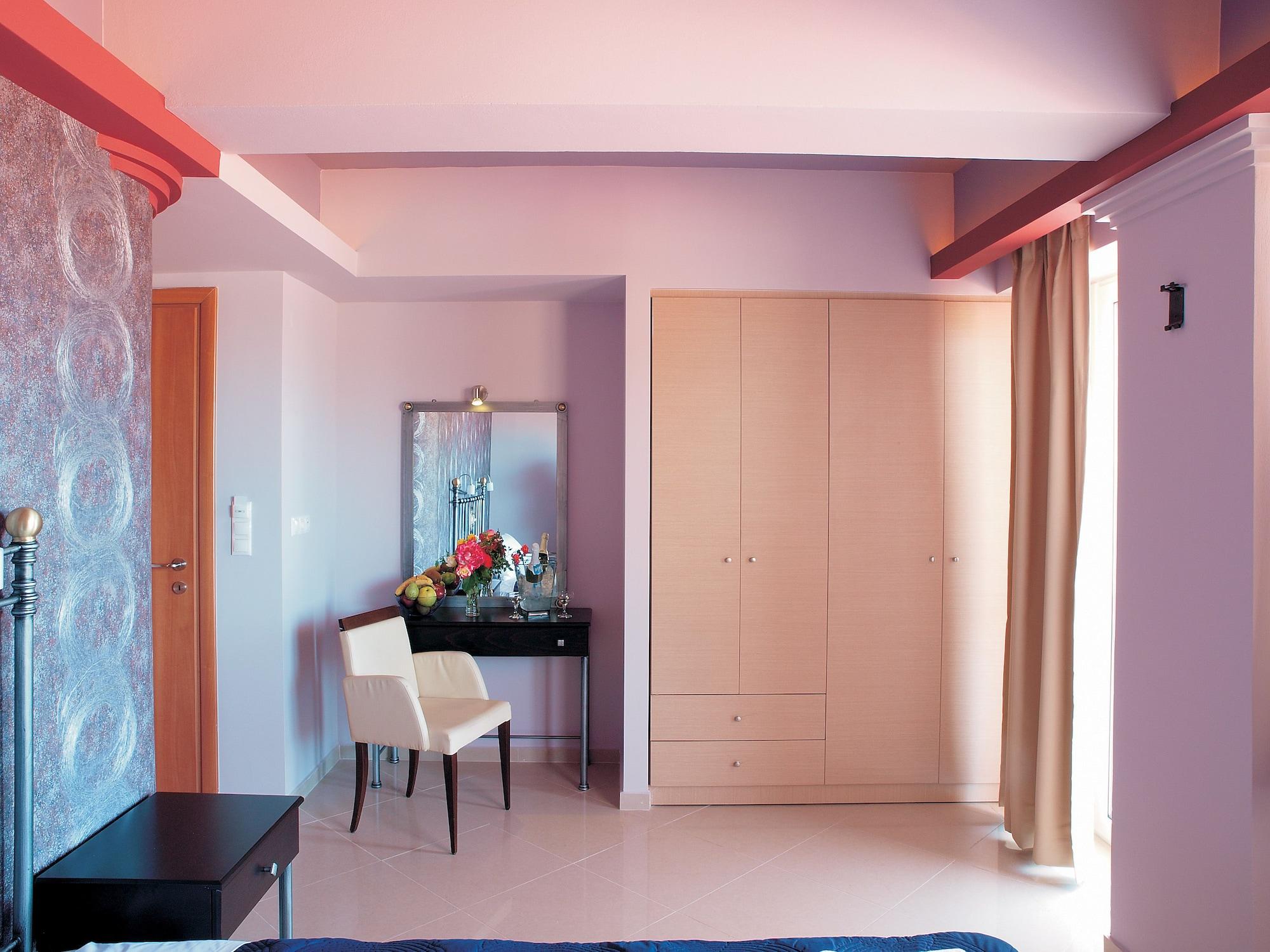 Niriides Beach Hotel Ретимно Стая снимка