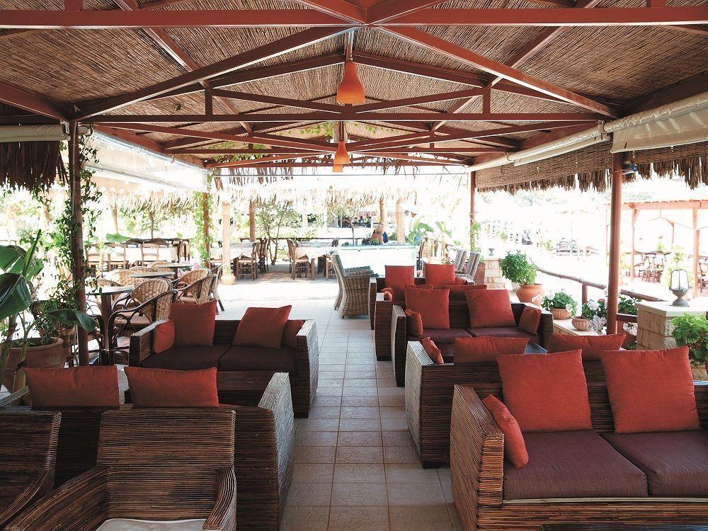Niriides Beach Hotel Ретимно Екстериор снимка