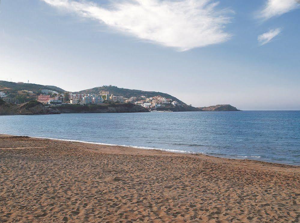 Niriides Beach Hotel Ретимно Екстериор снимка