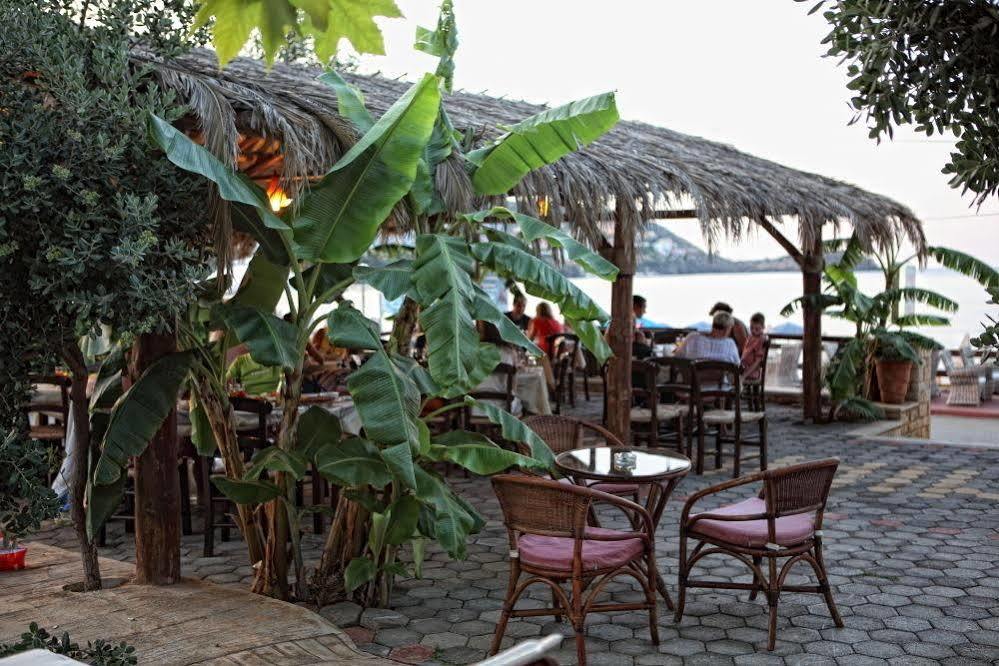 Niriides Beach Hotel Ретимно Екстериор снимка