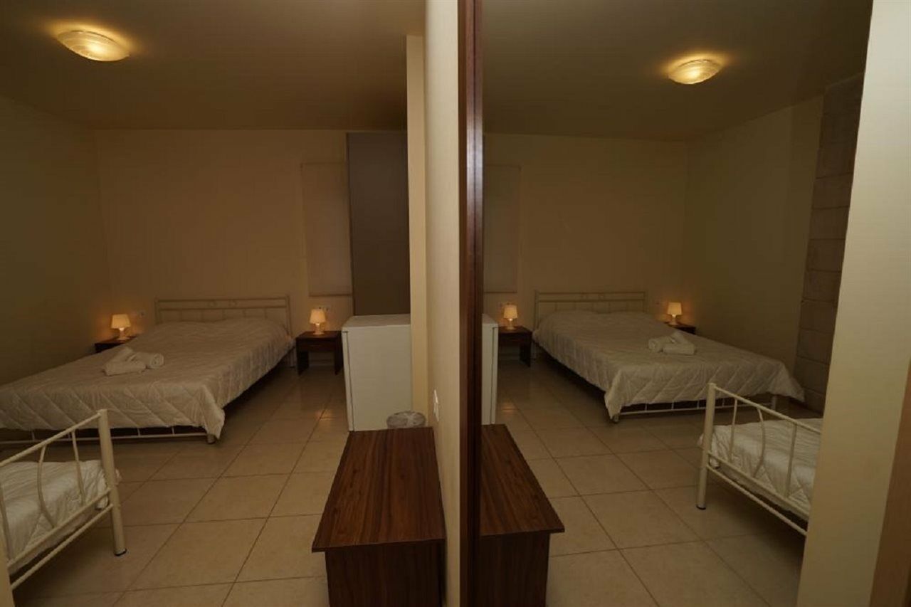 Niriides Beach Hotel Ретимно Екстериор снимка