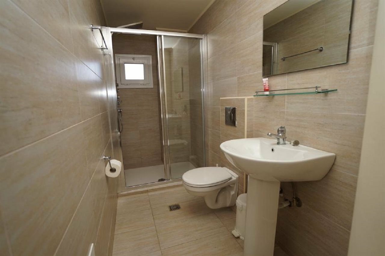 Niriides Beach Hotel Ретимно Екстериор снимка